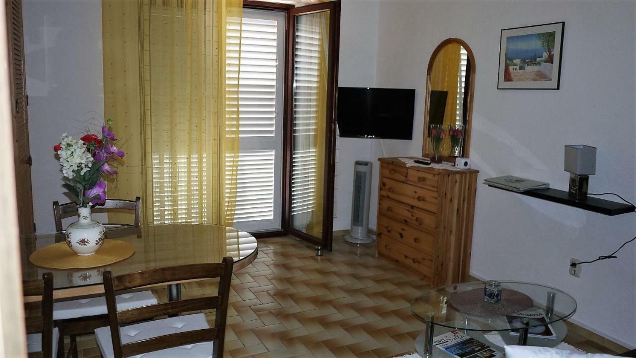 Apartmani Nata Maslinica Exterior foto