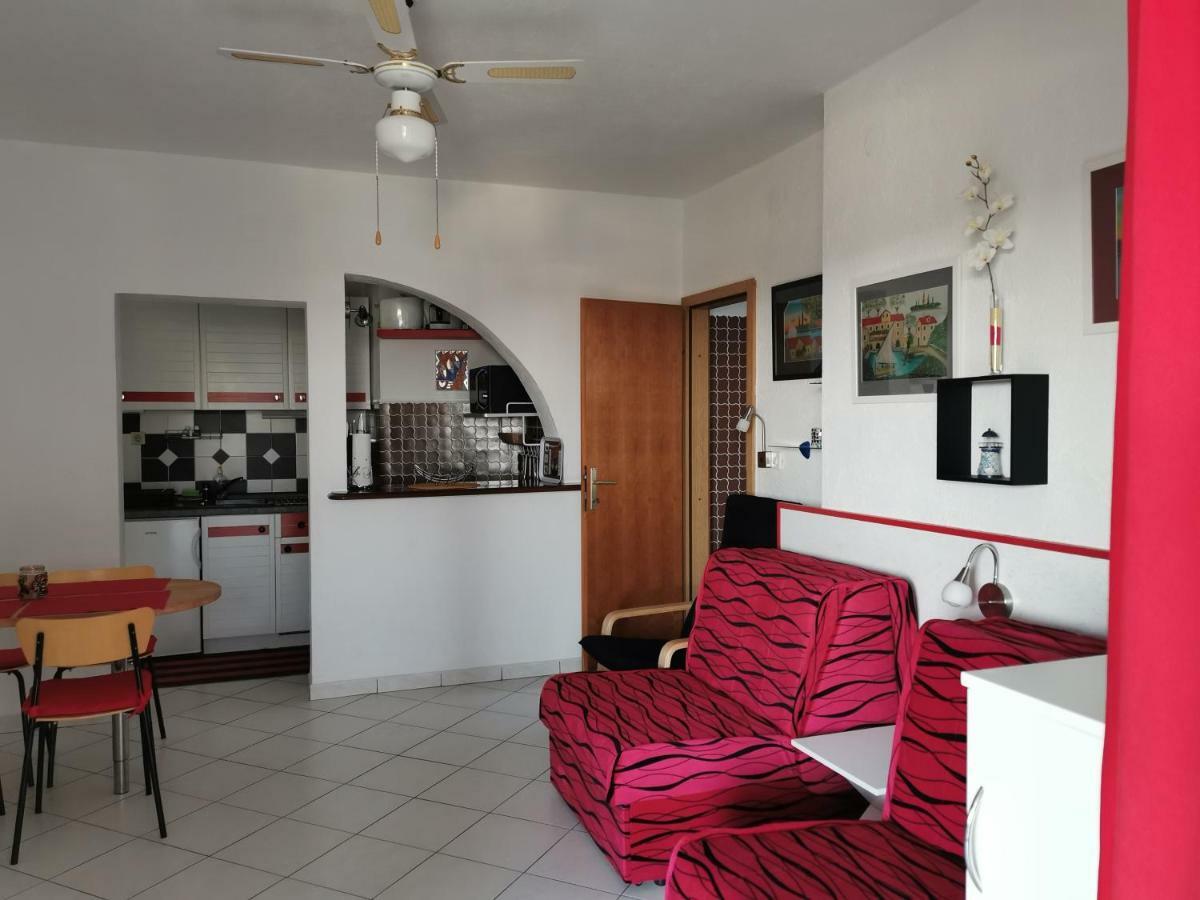 Apartmani Nata Maslinica Exterior foto